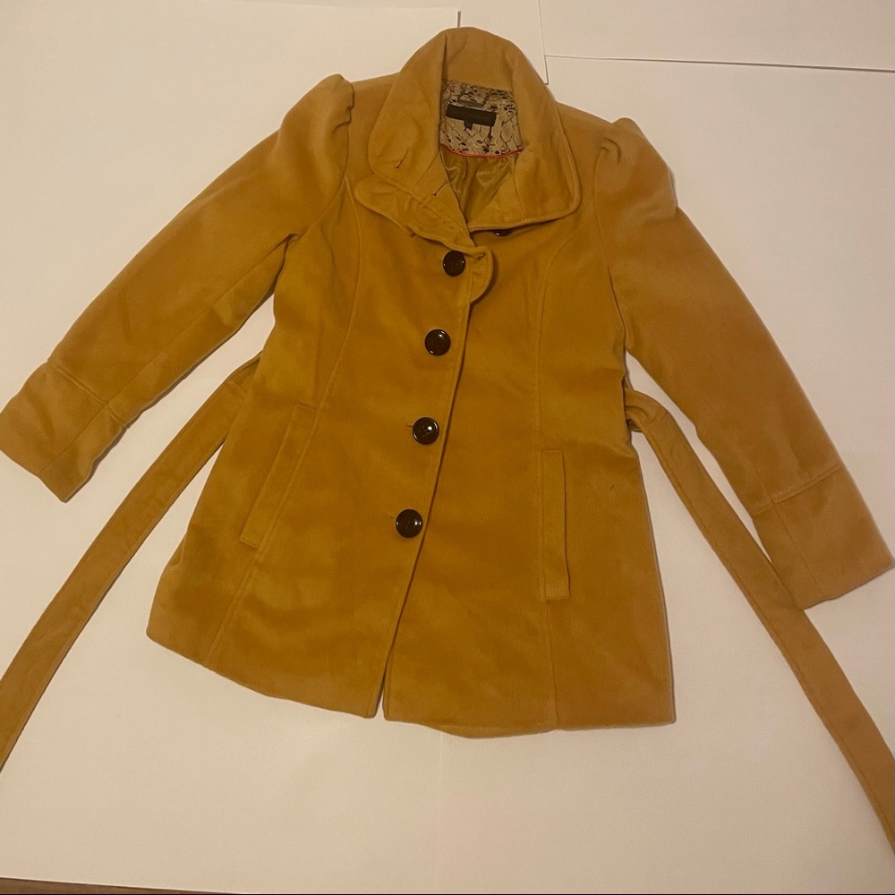 Steve Madden. Goldenrod Coat Large